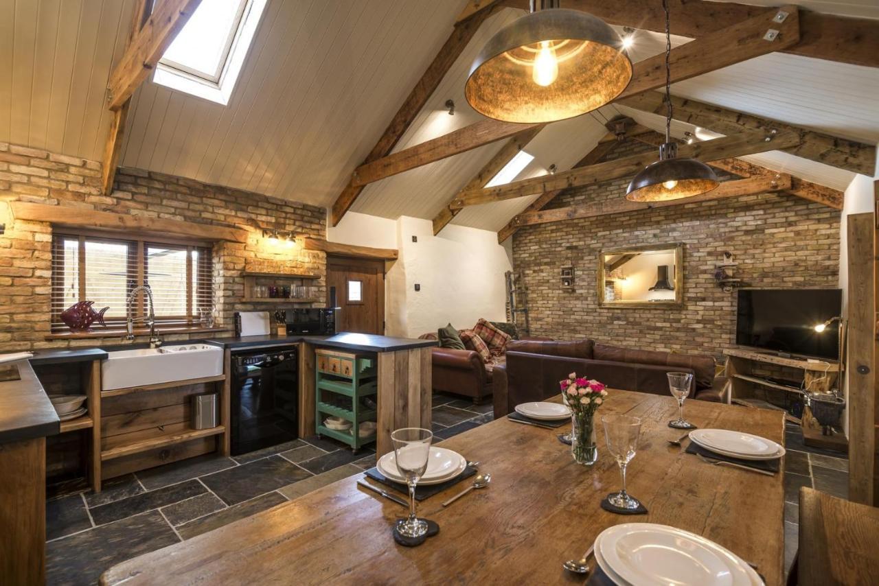 Lavender - Luxurious Barn Conversion - Blossom Farm Johnston Exterior photo